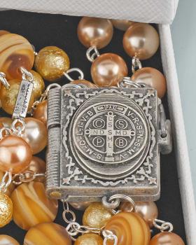 Preview: Rosenkranz St. Benedigt Bohemia Perlen 8 mm  Ø mit Buch