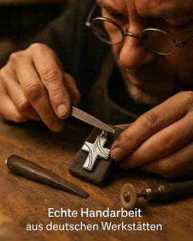 Preview: Kreuz Anhänger 12 mm x 18 mm 8ct Gold 333 matt