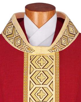 Preview: Kasel rot mit Kragen, 125 cm lang, 154 cm breit