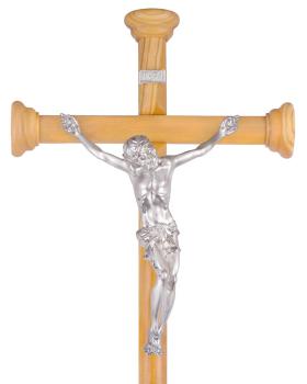 Prozessionskreuz aus Holz, Gesamthöhe 205 cm