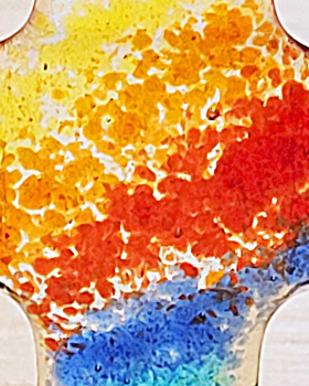 Glaskreuz Regenbogen Krösel 6 x 4,5 cm auf Sockel