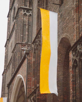 Kirchenfahne mit Hohlsaum für die Stange