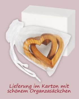 Preview: Herzen aus Olivenholz 