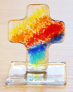 Glaskreuz Regenbogen Krösel 6 x 4,5 cm auf Sockel